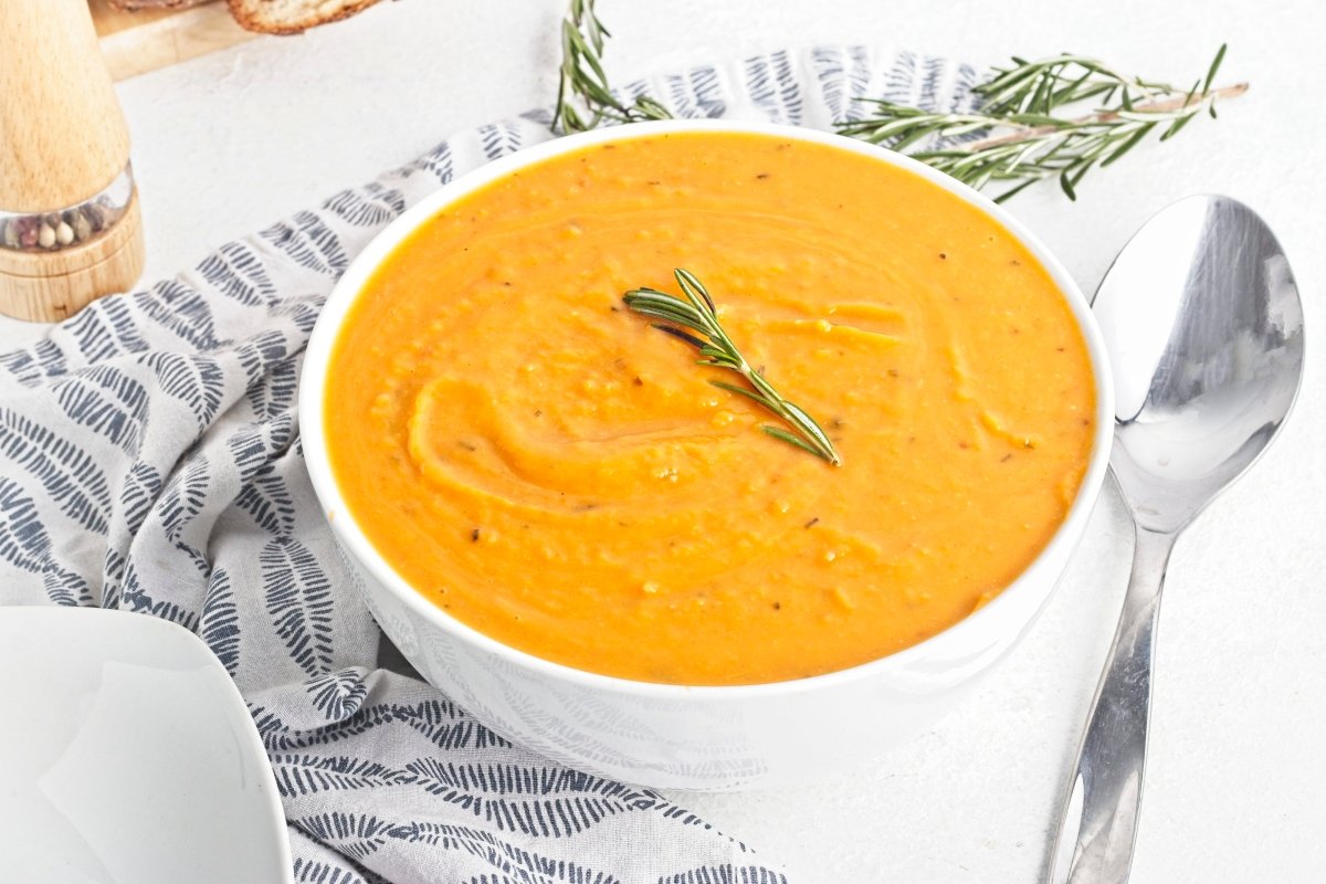 Spicy Butternut Squash Soup (Vegan)