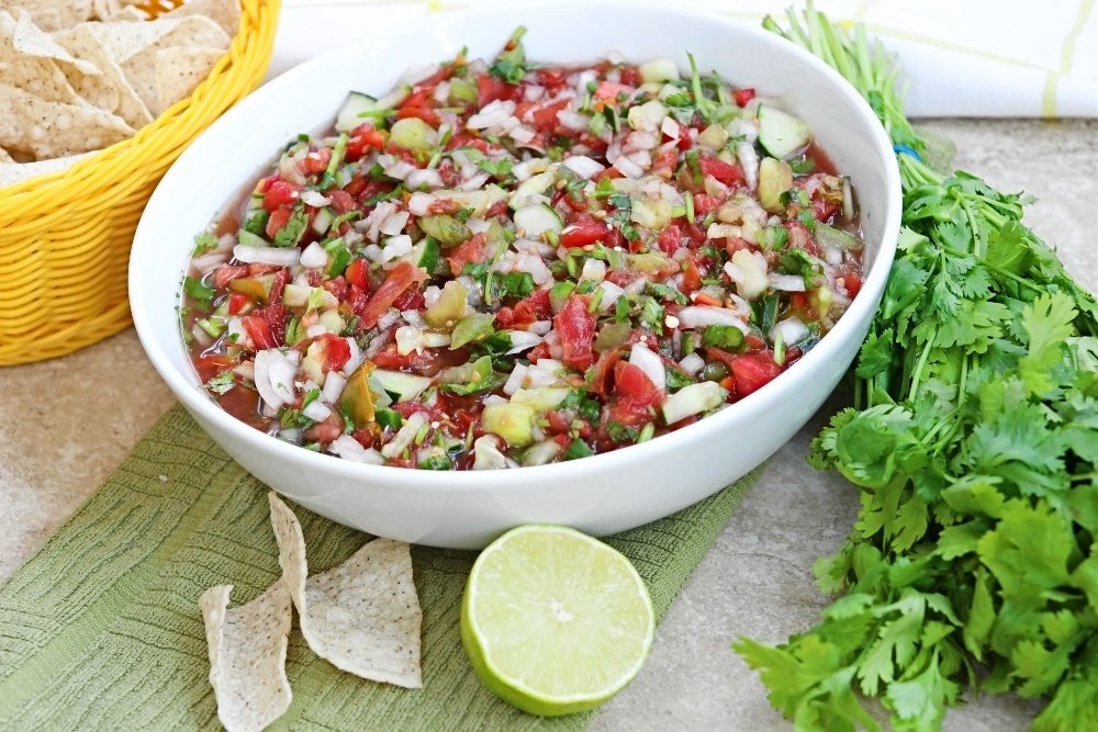 Pico De Gallo with Tomatillos