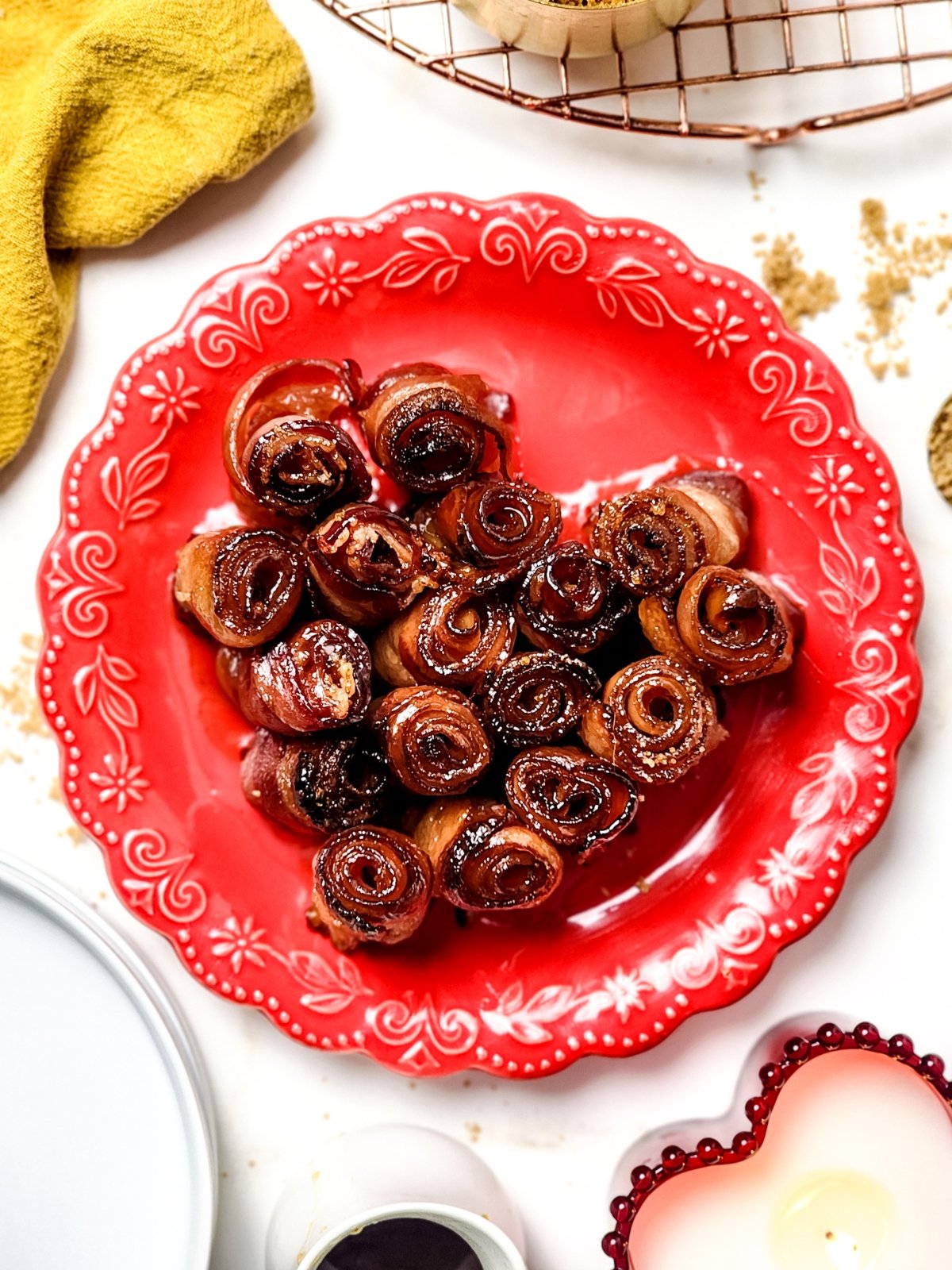 Delicious Maple Glazed Bacon Roses